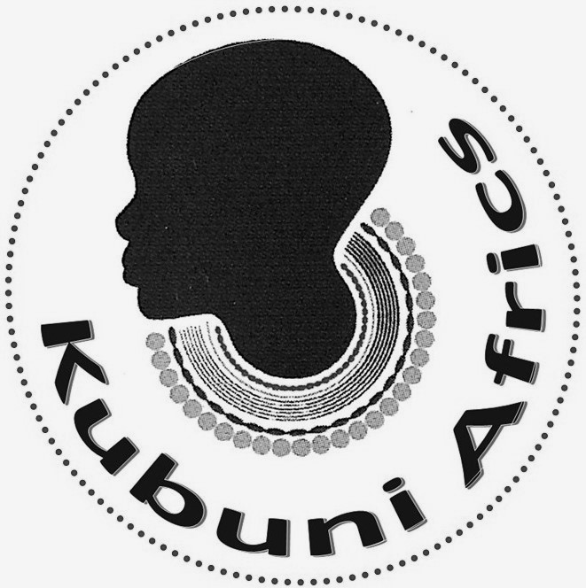 5000011 Ronde spiegel met lederen boord - 30 cm <b><i>"Ronde spiegel met lederen boord</i> uit Kenia. </b><br>Artisanale ronde spiegel, ingelijst in een frame van natuurlijk leder met geknoopte randen. <br><br><b>Diverse leder varianten:</b><br>- harig koeleder in lichtbruin met witte schakeringen, afgeboord met donkerbruine geknoopte lederen strengen<br>- harig koeleder in zwart met witte schakeringen, afgeboord met zwarte geknoopte lederen strengen<br>- Glad koeleder in wit, afgeboord met zwarte geknoopte lederen strengen<br>- harig koeleder in roodbruin met witte schakeringen, afgeboord met donkerbruine geknoopte lederen strengen<br>- Struisvogelleder in lichtbruin, afgeboord met donkerbruine geknoopte lederen strengen<br>- Struisvogelleder in lichtbruin, afgeboord met lichtbruine geknoopte lederen strengen<br>- Struisvogelleder in zwart, afgeboord met zwarte geknoopte lederen strengen<br><br><b>Diameter in cm:</b><br>- Large: 47<br>- Small: 30<br><br>Door handmatige productie kunnen maten licht afwijken. 